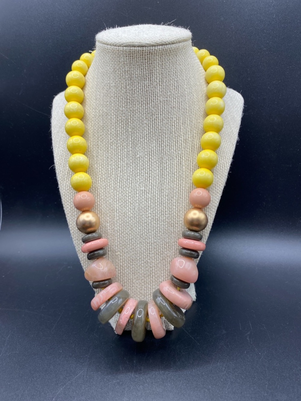 C 1946 Yellow & Pink Acrylic Beads Statement Necklace 22”+3” Extender